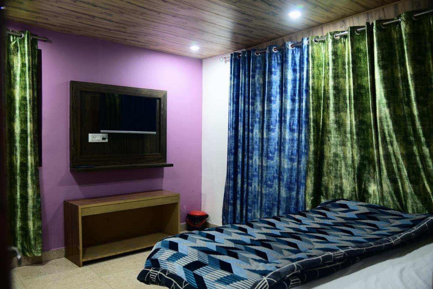 Plaza Homestay Mussoorie Exterior foto