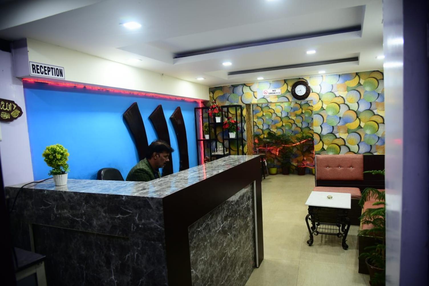 Plaza Homestay Mussoorie Exterior foto